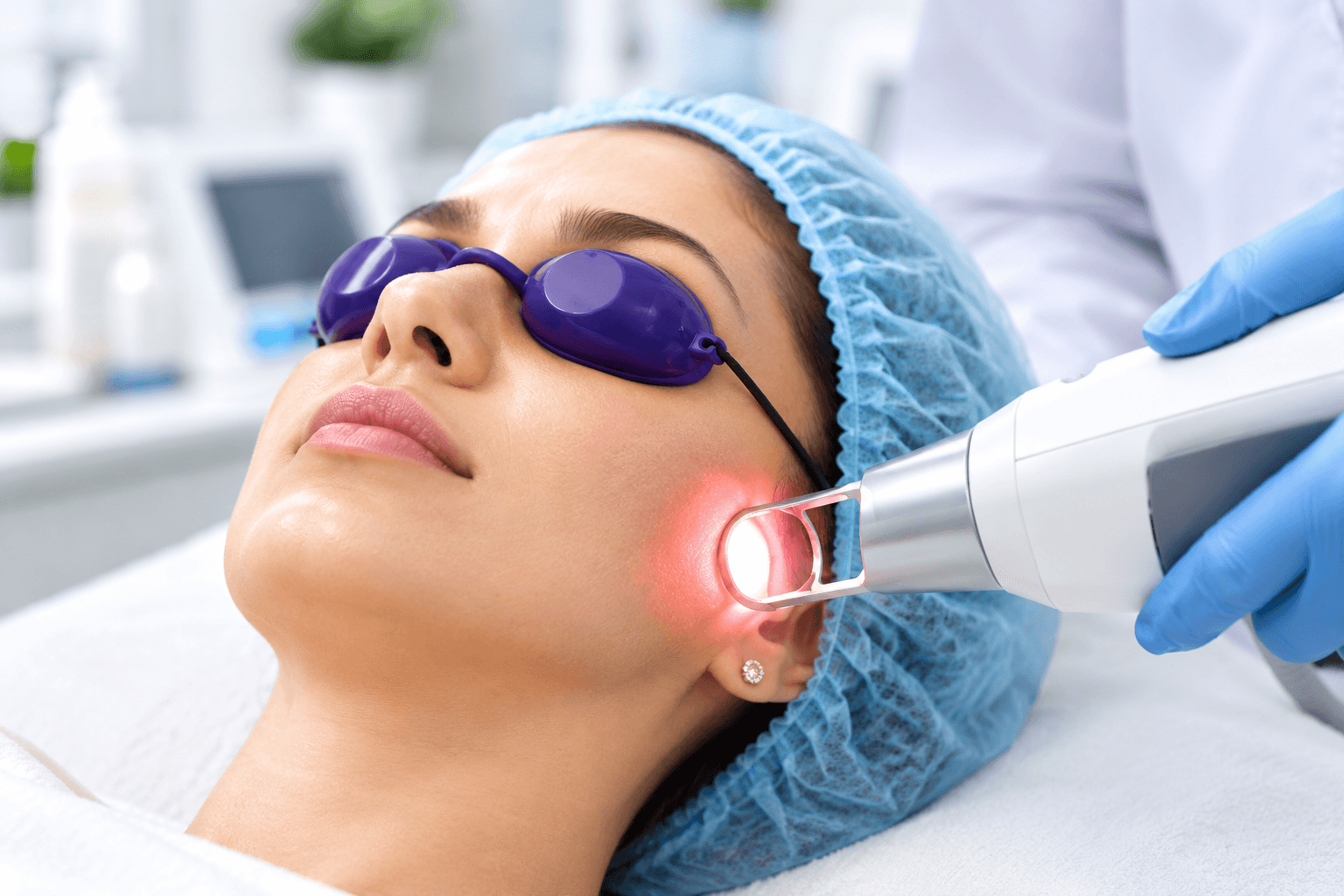 Laser and advanced care at Swamidnya Multispeciality Clinic